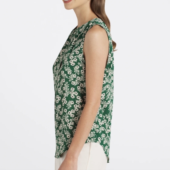 🌸 Monday Fun Angie Pleated Blouse Size S NWT STITCH FIX - Picture 8 of 10